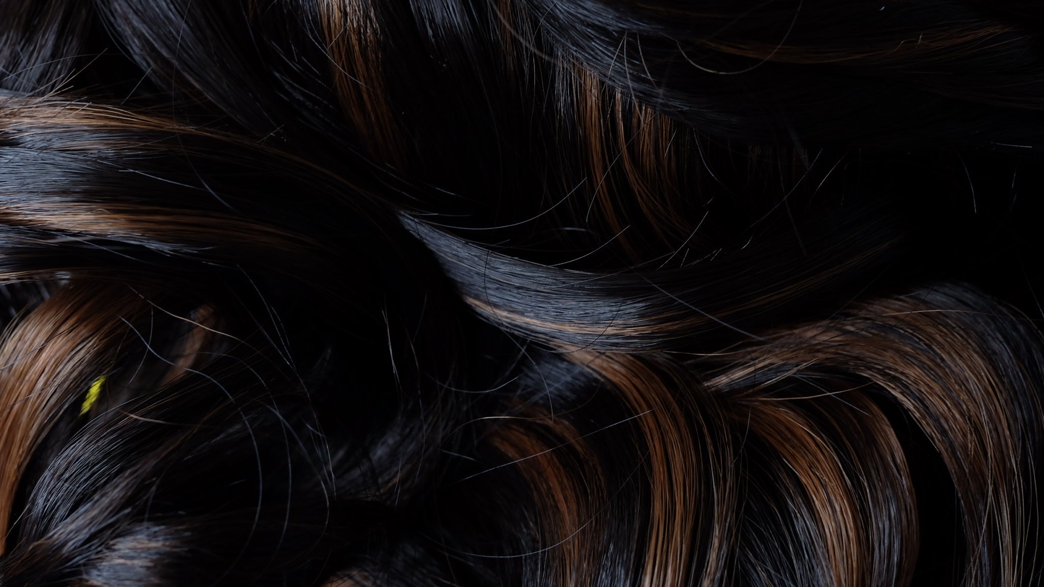 WANNABE GW-3222 SYNTHETIC WIG