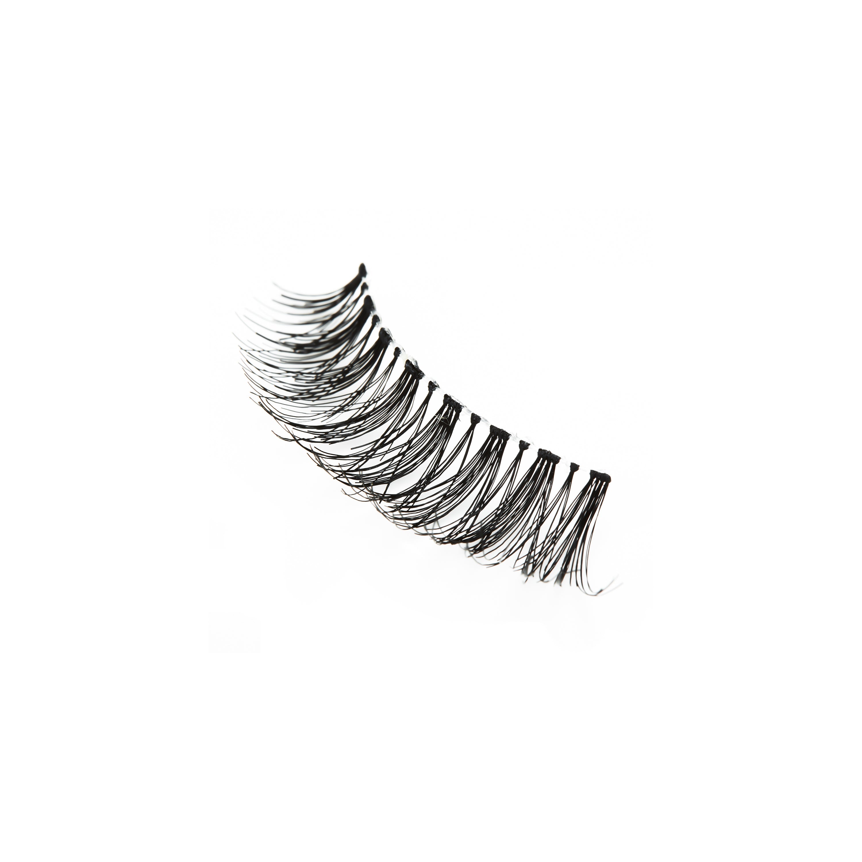 KISS I ENVY DEMI WISPIES PREMIUM EYELASHES KPEM33